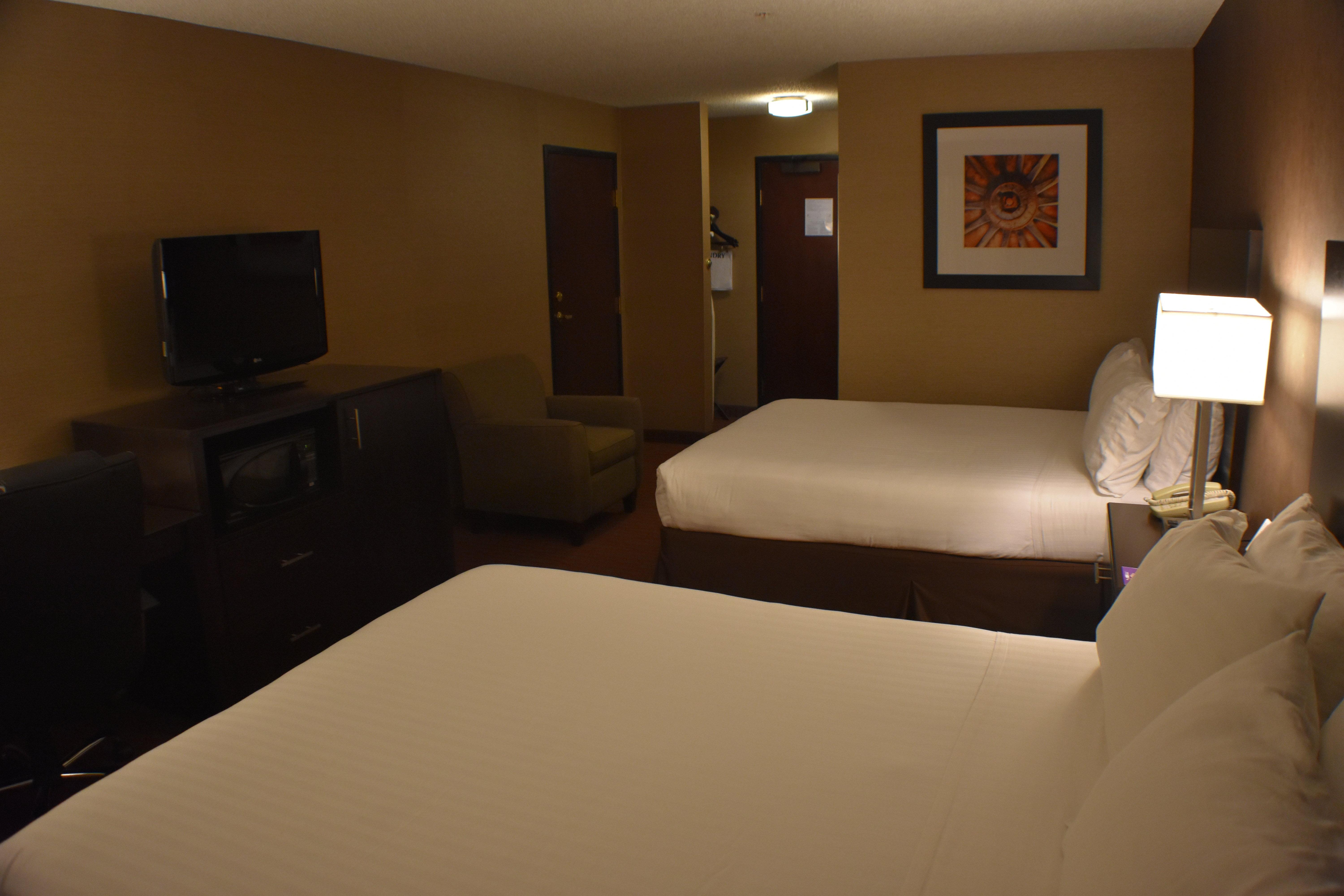 Country And By Radisson Garden Ks