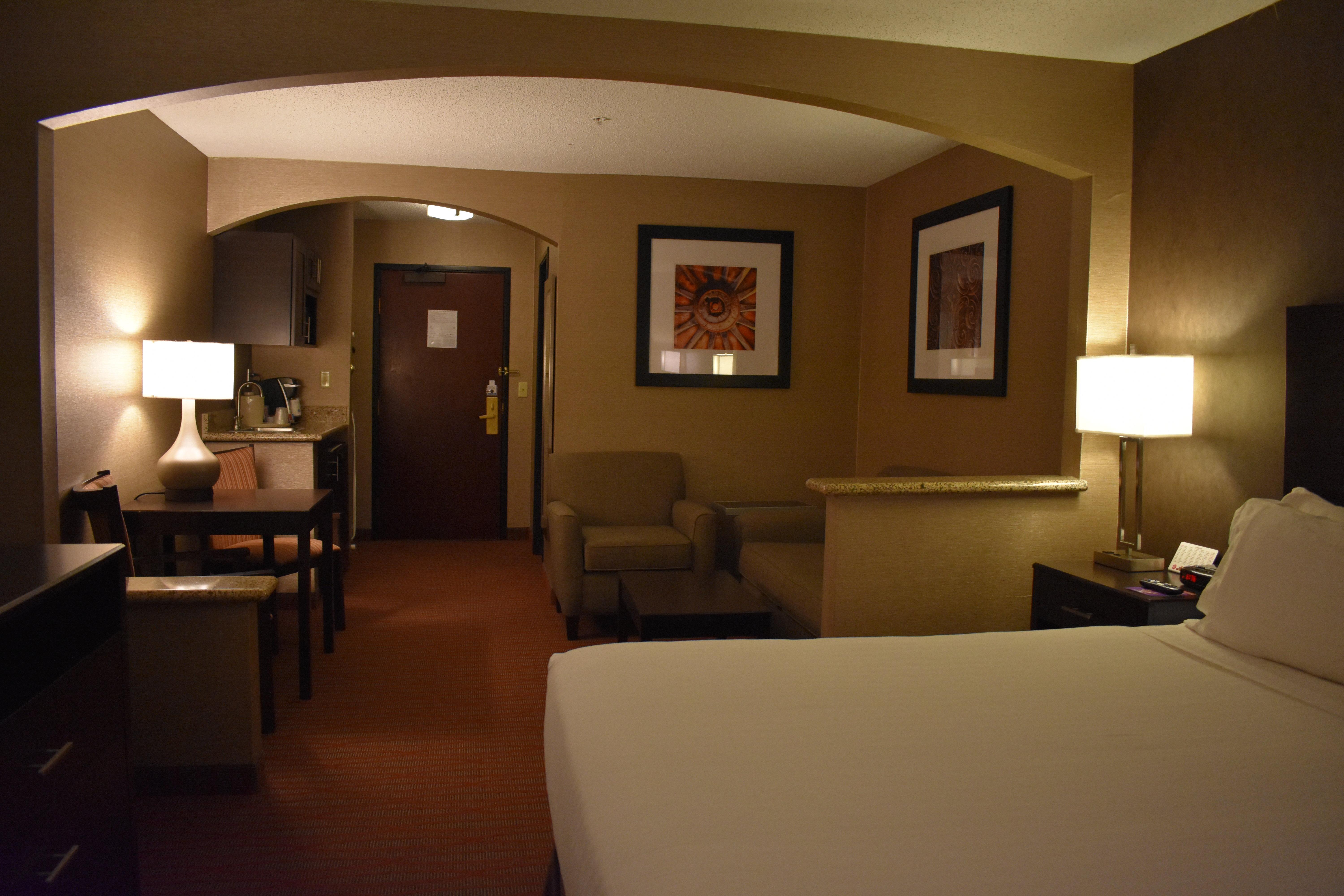 Hotel Country And By Radisson Garden Ks Garden City