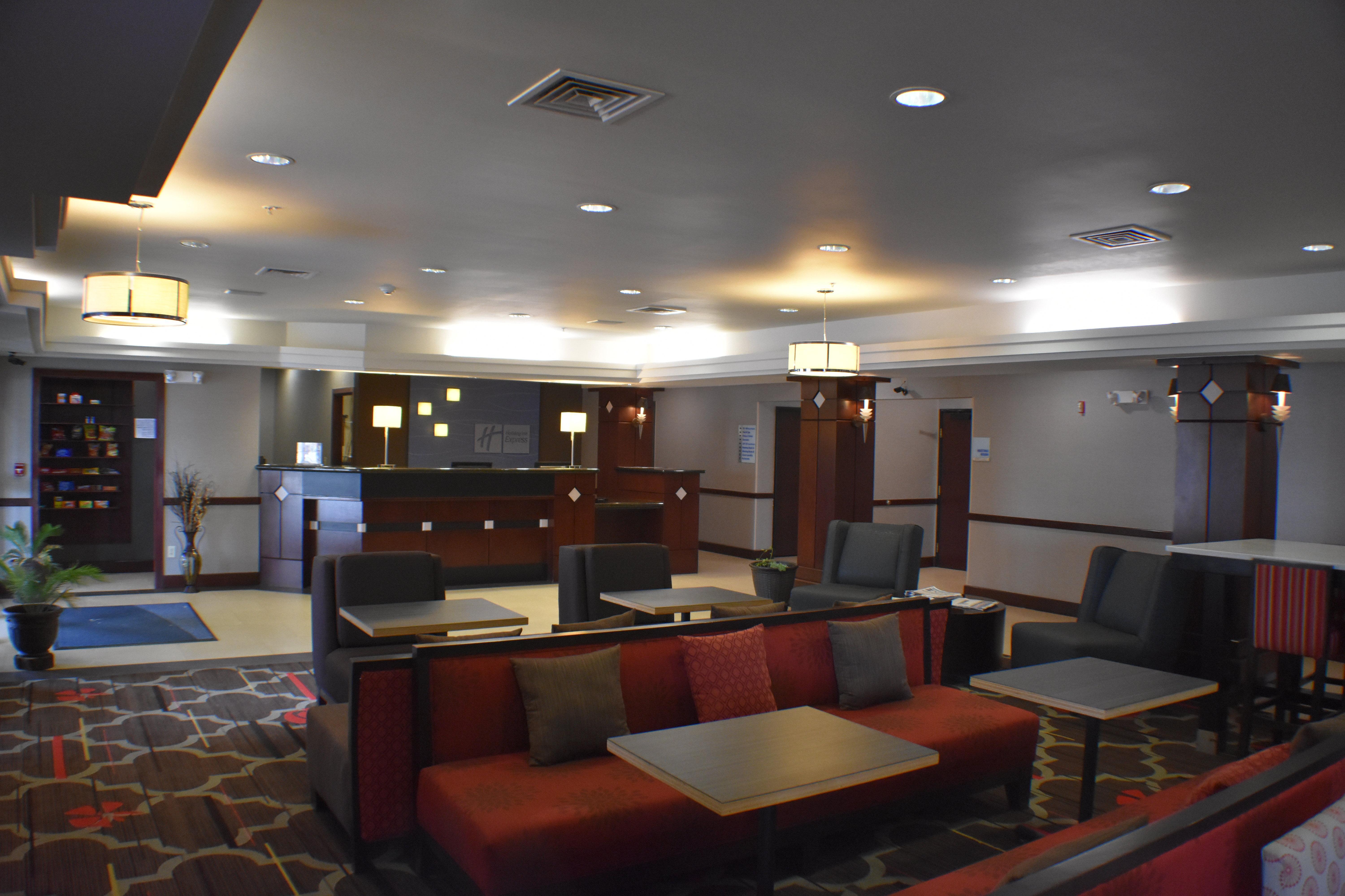 Hotel Country And By Radisson Garden Ks 2*