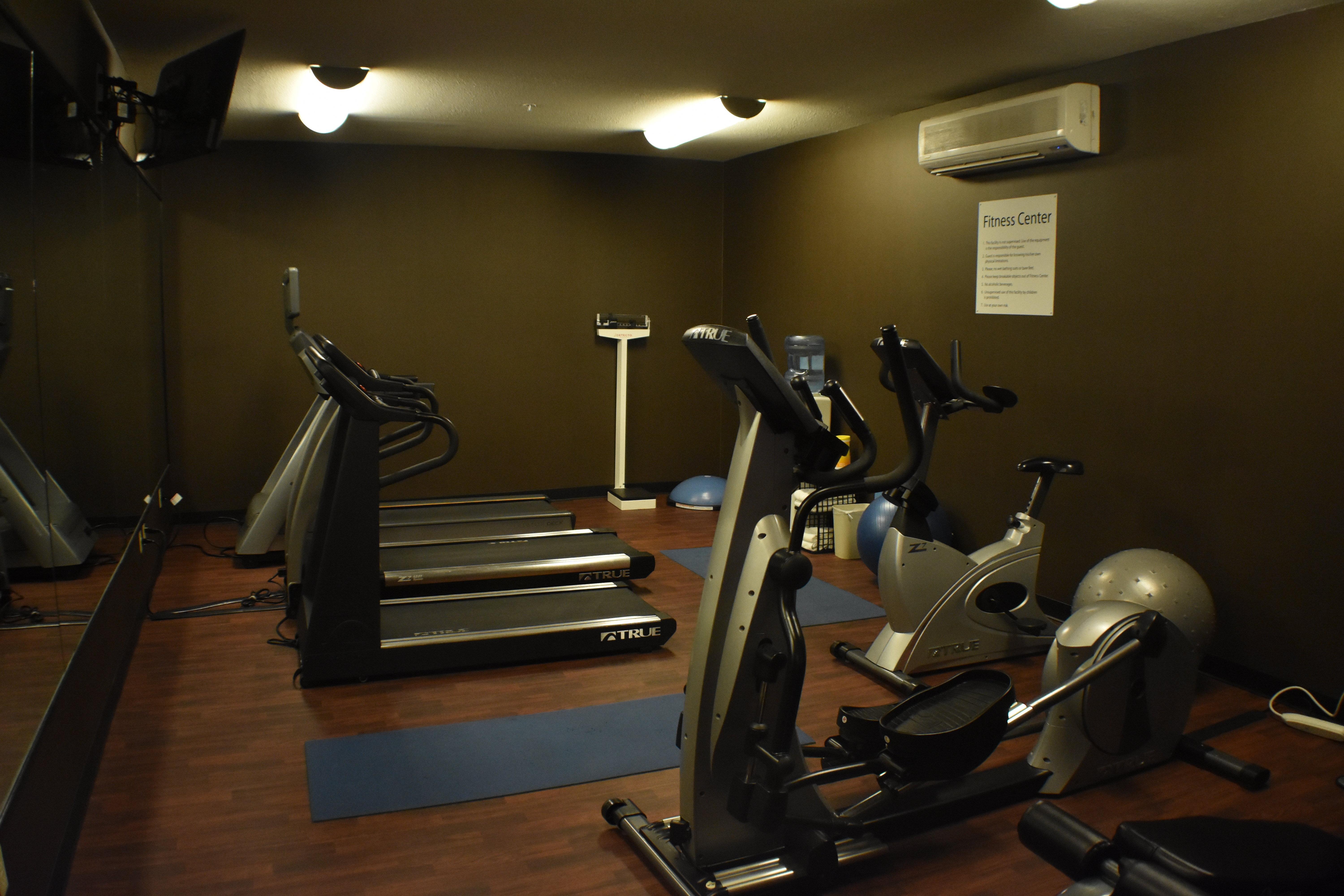 Country And By Radisson Garden Ks Hotel Garden City