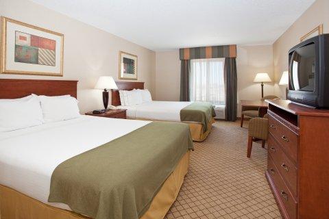 Hotel Country And By Radisson Garden Ks 2*