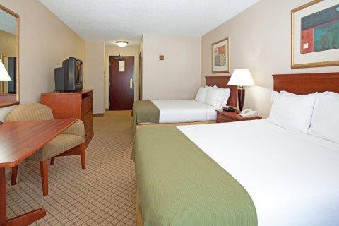 Country And By Radisson Garden Ks Hotel 2*