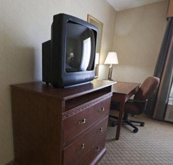 Hotel Country And By Radisson Garden Ks Garden City