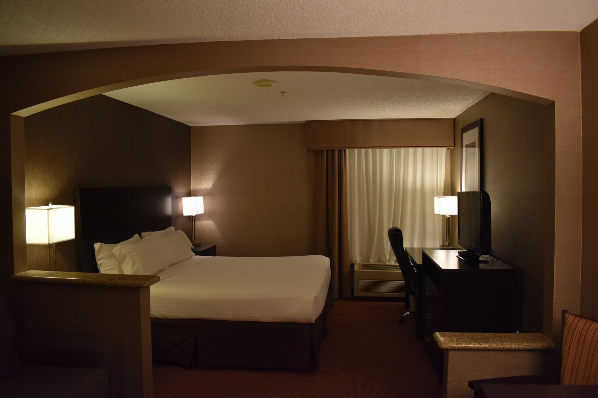 Country And By Radisson Garden Ks Garden City